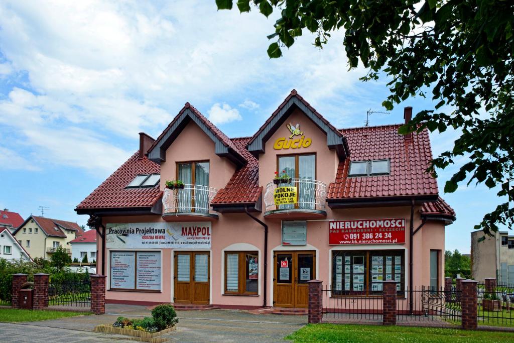 Budova, kde se ubytování v soukromí nachází
