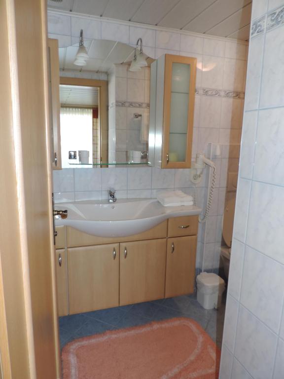 Koupelna v ubytování Haus Regina