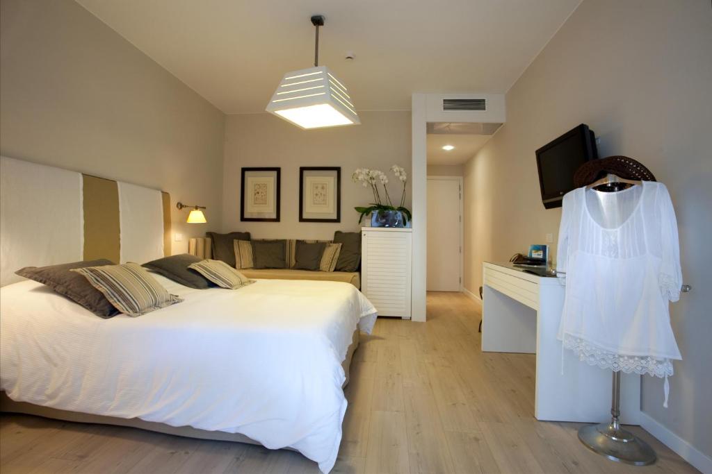 Hotel Mediterraneo Suite&Residence - Deluxe Doppel- Oder Zwillingszimmer