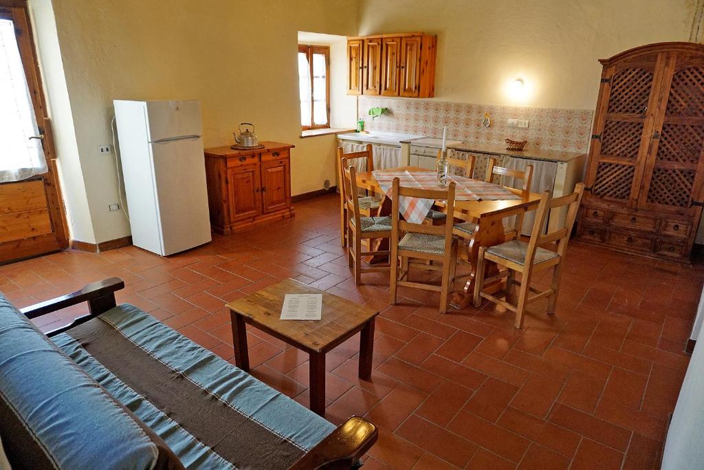 Kuchyň nebo kuchyňský kout v ubytování Castello di Selvole