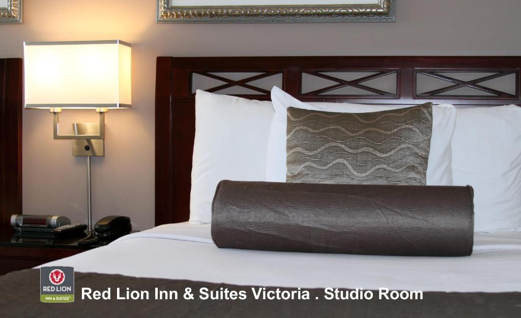 Red Lion Inn and Suites Victoria - Resim 38