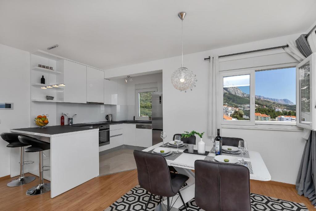 Kuchyňa alebo kuchynka v ubytovaní Apartment Silver