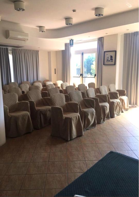 Posedenie v ubytovaní Hotel Datini