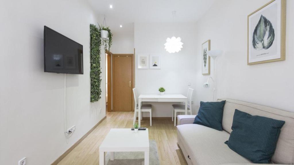 Apartment Urbantec Realty - Atocha, Madrid, Spain - Booking.com