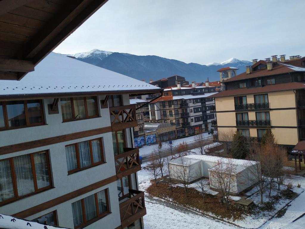 Casual Apartment near Gondola & City Center - Neon - Wohnung Mit Balkon