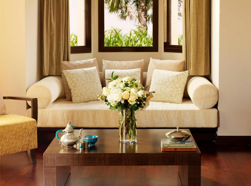Гостиная зона в Anantara The Palm Dubai Resort