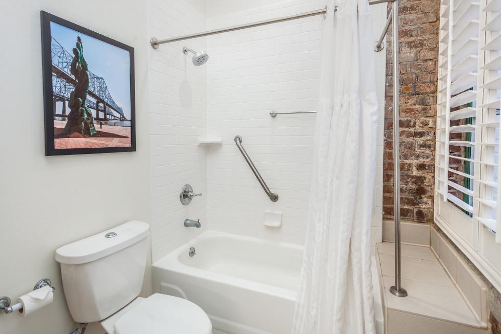 The Mercantile Hotel - Queen Suite