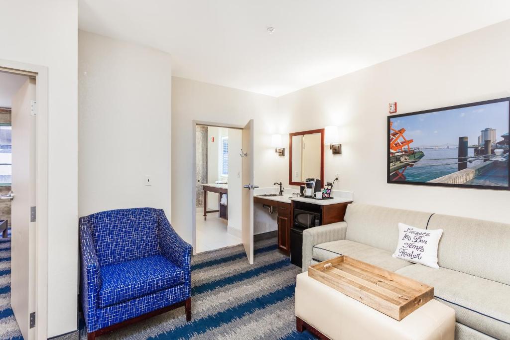 The Mercantile Hotel - Queen Suite