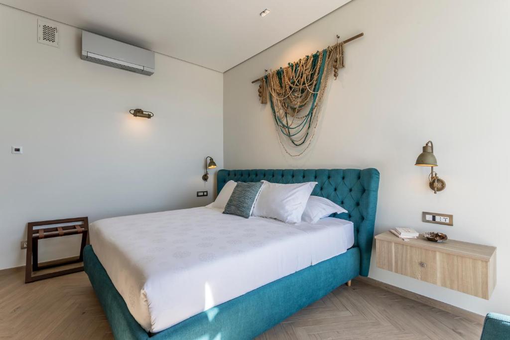 Seaview Luxury Retreat - 18