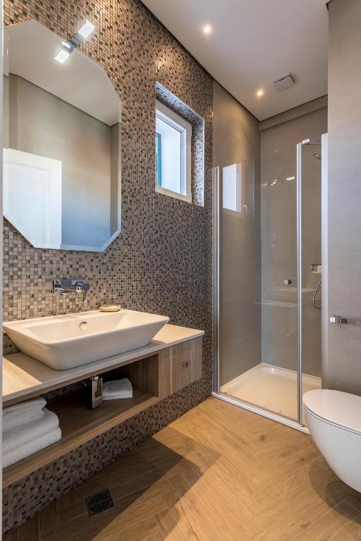 Seaview Luxury Retreat - 16