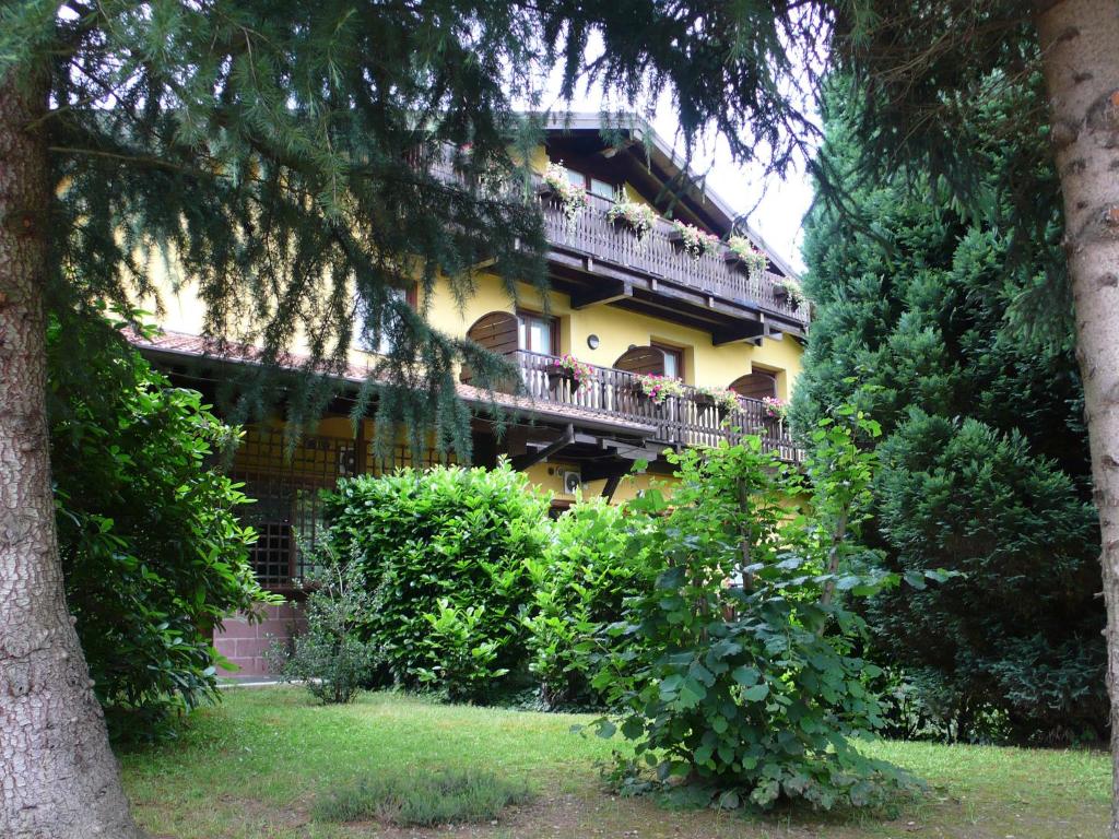 Hotel Ristorante La Perla, Varallo Pombia – Updated 2022 Prices