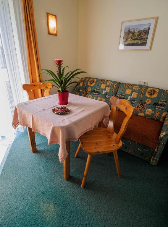 Posedenie v ubytovaní Haus Winkler