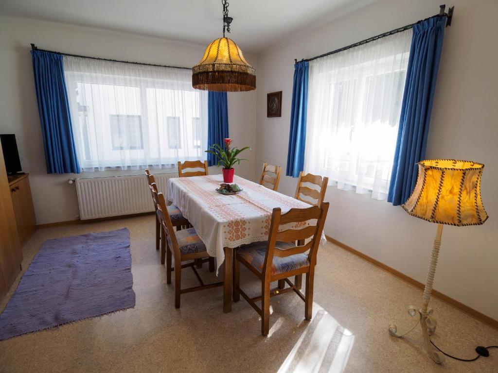 Posedenie v ubytovaní Haus Winkler