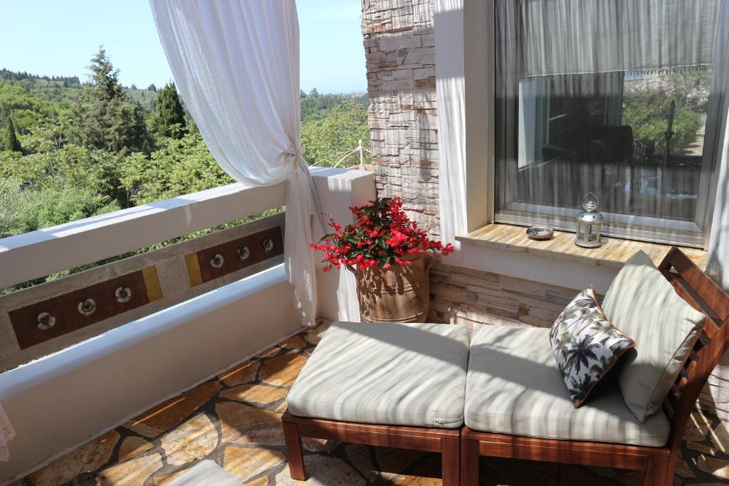 Balkón nebo terasa v ubytování Opera House Paxos