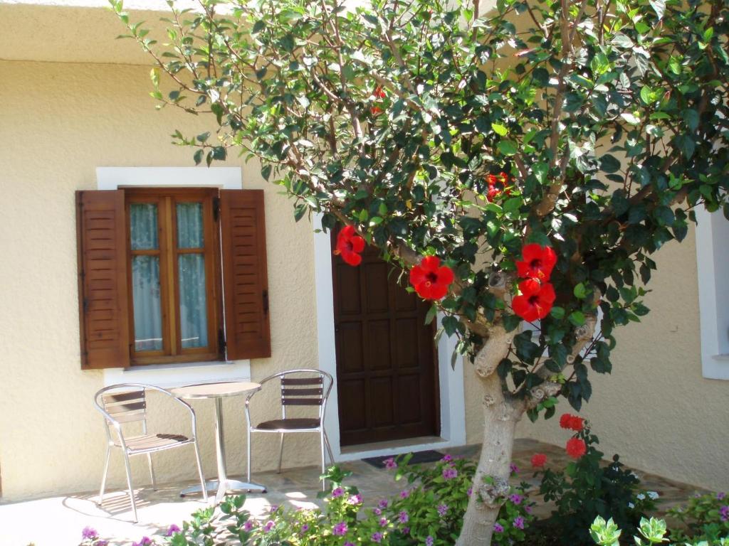 A garden outside Perigiali