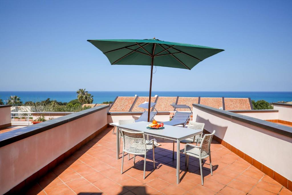 A general sea view or a sea view taken from Az apartmant