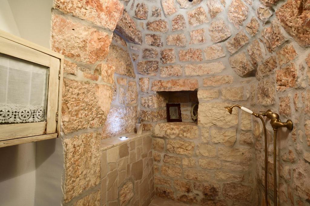 Koupelna v ubytování B&B Trullo Barbagiullo