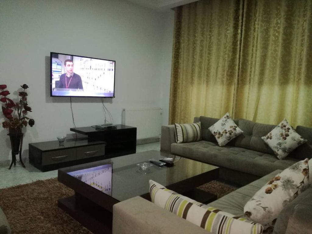 Luxe et moderne près Tunisia Mall Lac 2 - Appartement Avec Balcon