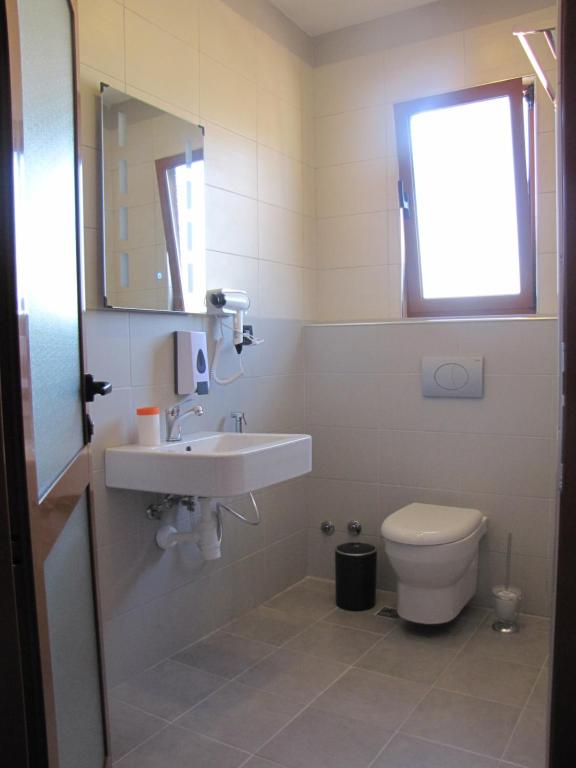 Joan Guesthouse - Image 7
