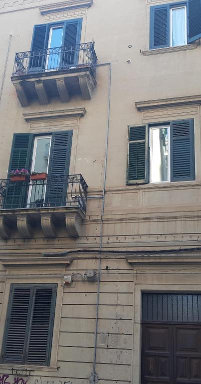 The building in which the holiday home is located