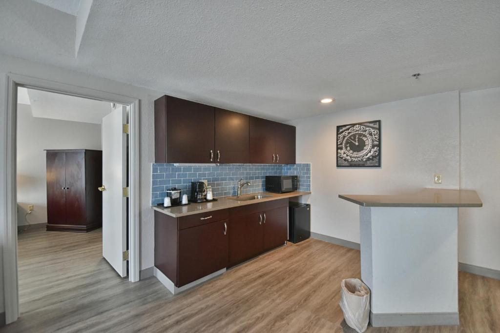 Country Inn & Suites by Radisson Ocala Southwest - Premium King Suite Met één Slaapkamer-niet-roken