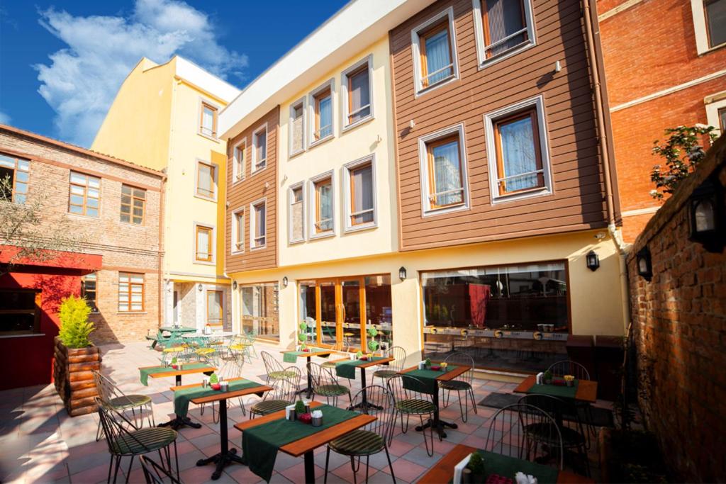 Budova, kde se hotel nachází