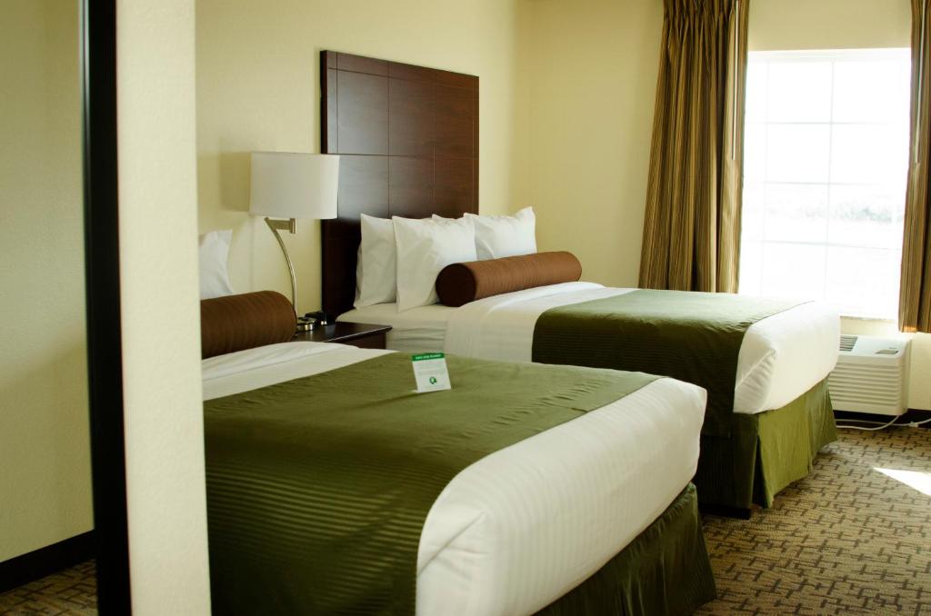 Cobblestone Inn & Suites - Soda Springs - Queen Room Met Twee Queensize Bedden