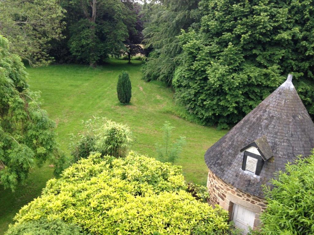 Zahrada ubytování chateau isigny, le plus petit et le plus secret des châteaux de charme