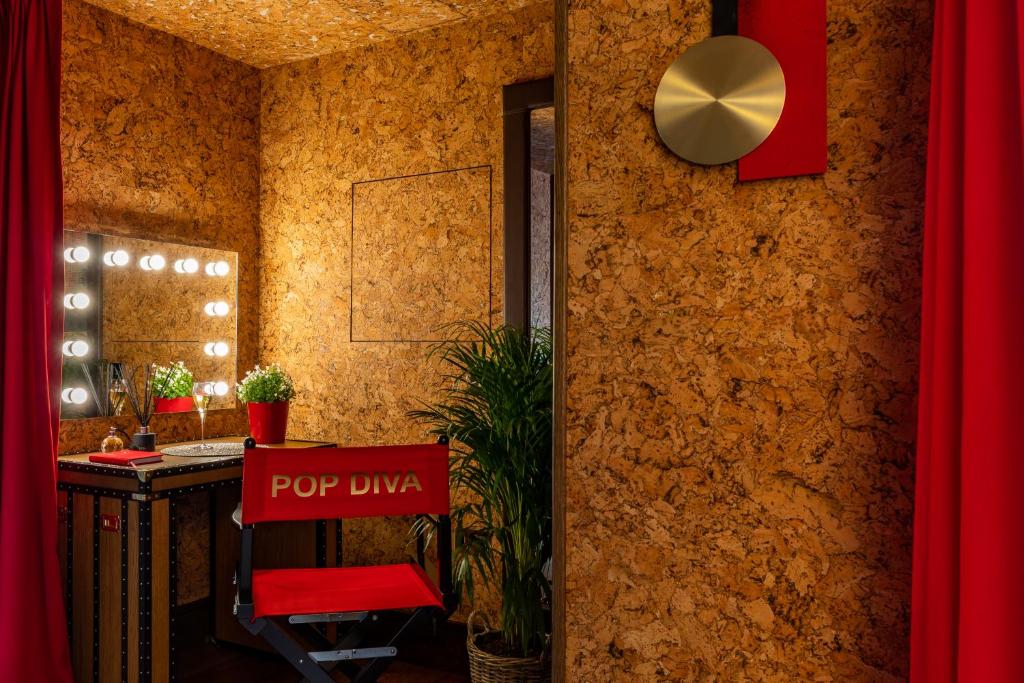 The Megaro Hotel - Kings Cross St Pancras, London - Resim 3