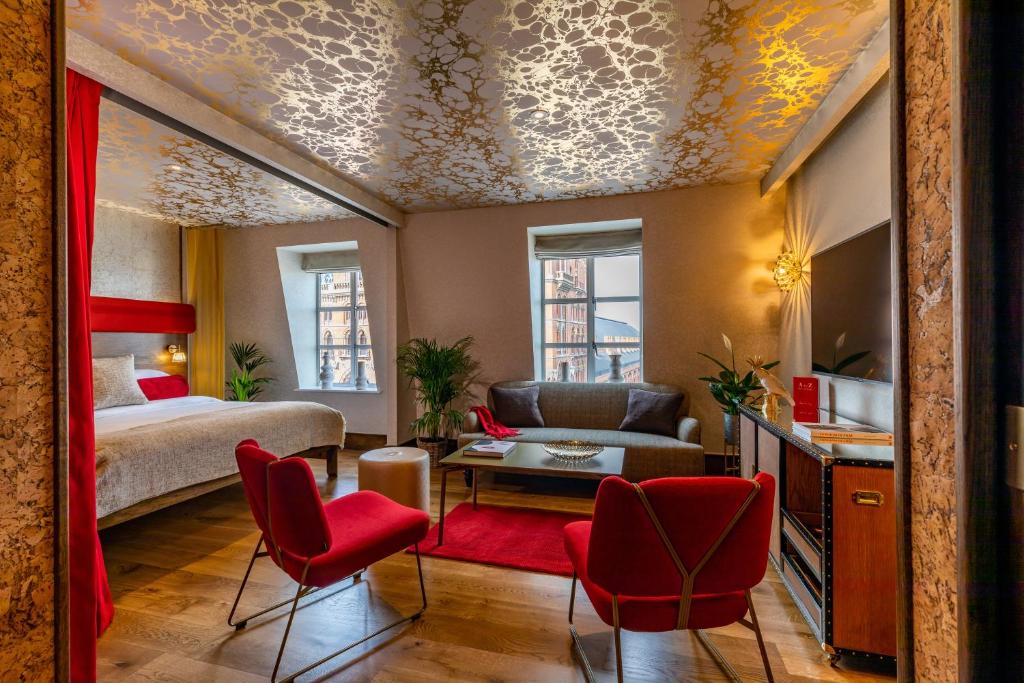 The Megaro Hotel - Kings Cross St Pancras, London - Resim 4