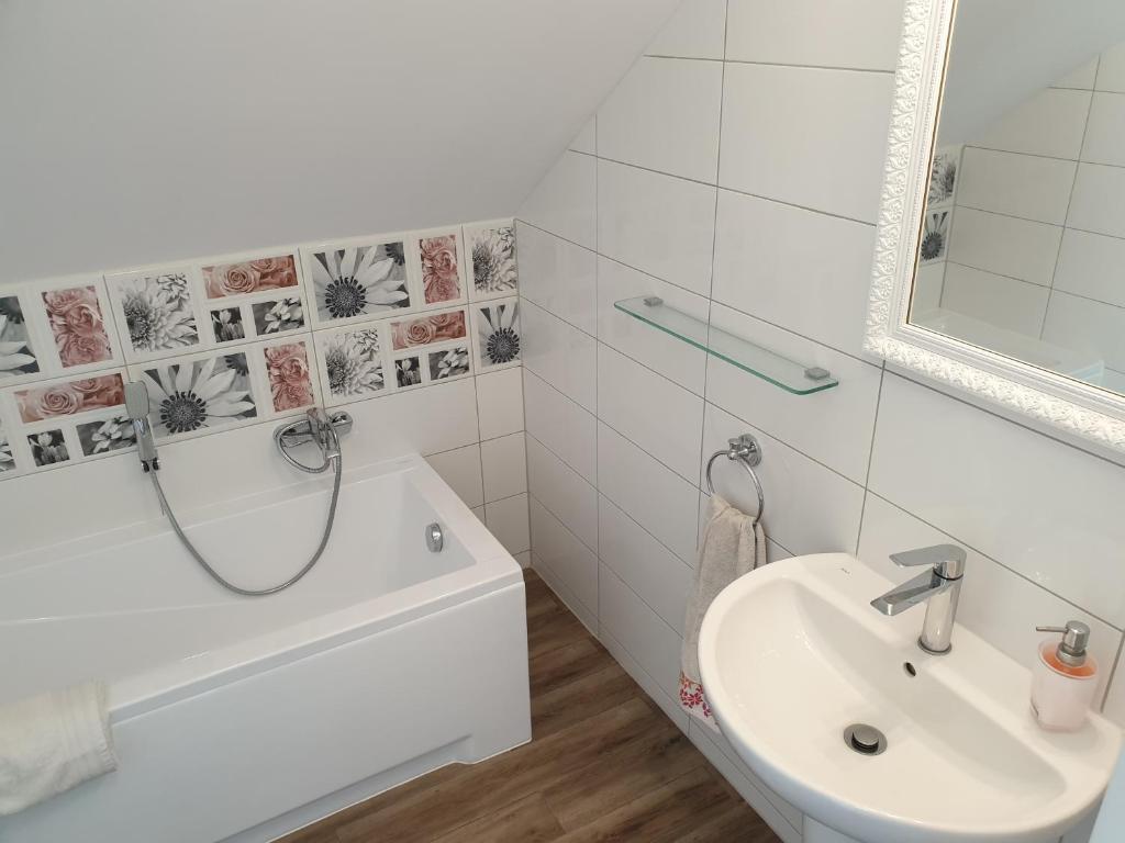 Stajnia Orłowscy - Sala Familiar Con Baño