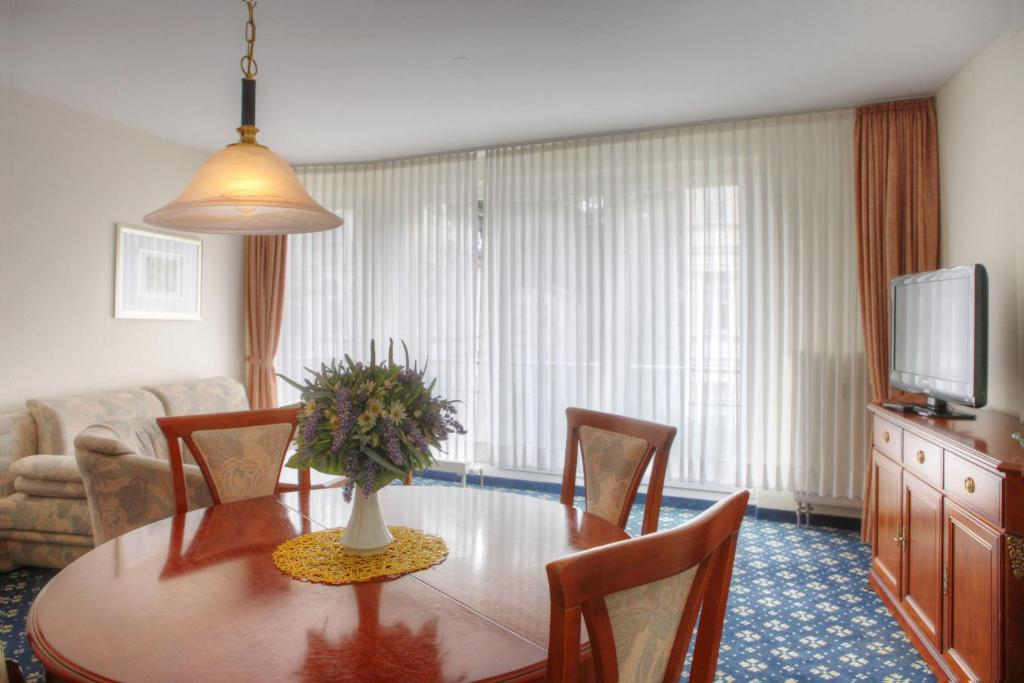 SEETELHOTEL Ostseeresidenz Bansin mit Pool und unmittelbarer Strandnähe - Appartamento Con Balcone