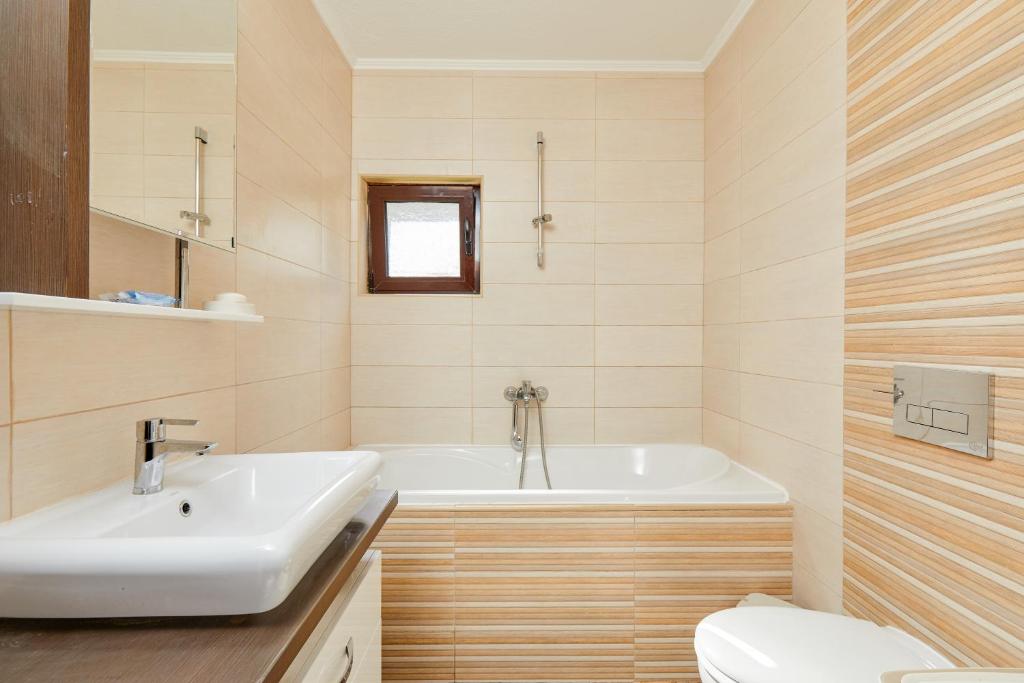 Blanka Sea View Apartments - 9