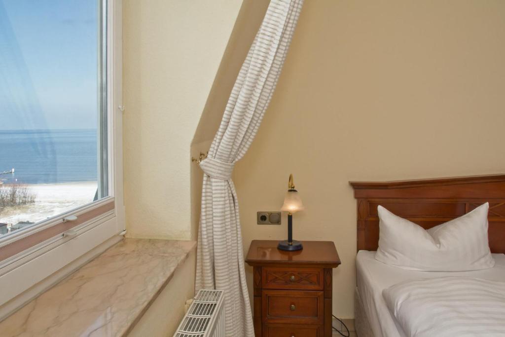 SEETELHOTEL Ostseeresidenz Bansin mit Pool und unmittelbarer Strandnähe - Appartamento Con Vista Mare Parziale