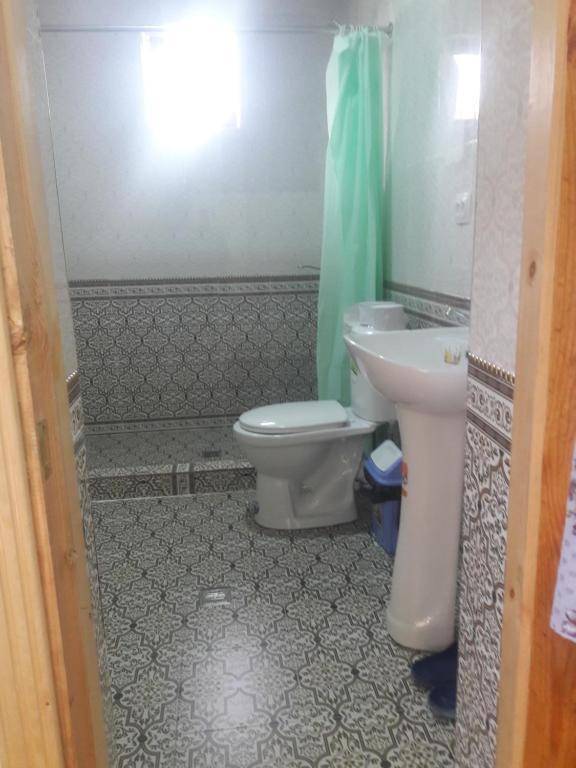 Hotel-129 - Chambre Triple Avec Salle De Bain