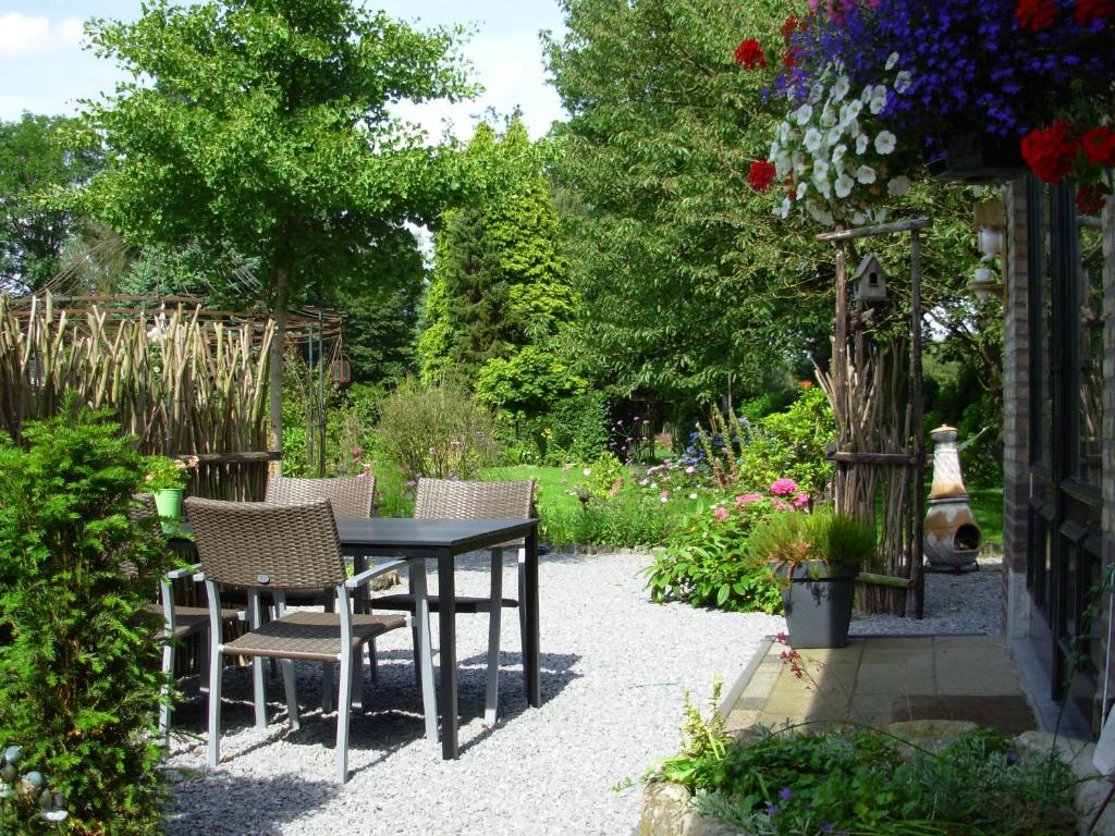 Logies Taverne nearby Roermond, Thorn en Weert - Two-Bedroom House