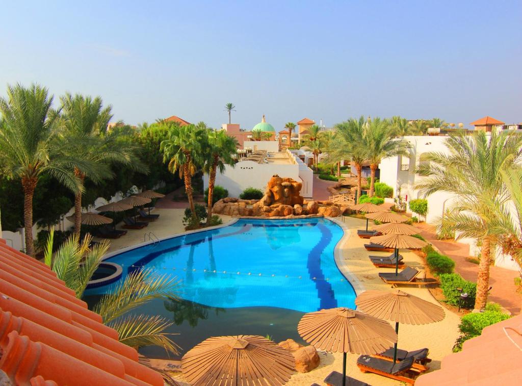 Bazén v ubytování Coral Hills Resort Sharm El-Sheikh nebo v jeho okolí