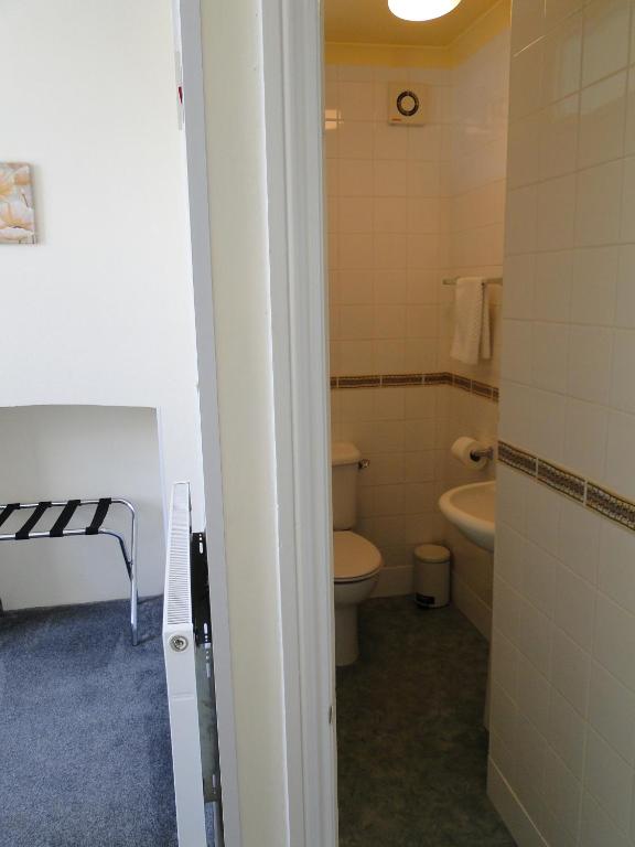 Koupelna v ubytování Rockleaze Guesthouse