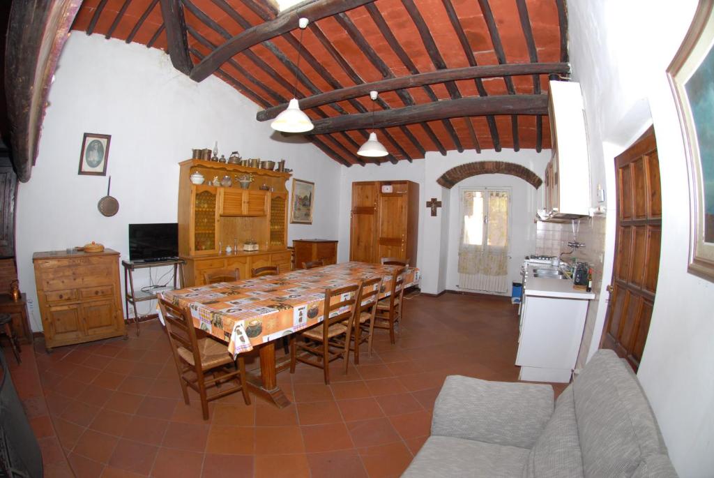 Kuchyň nebo kuchyňský kout v ubytování Agriturismo I Poggi