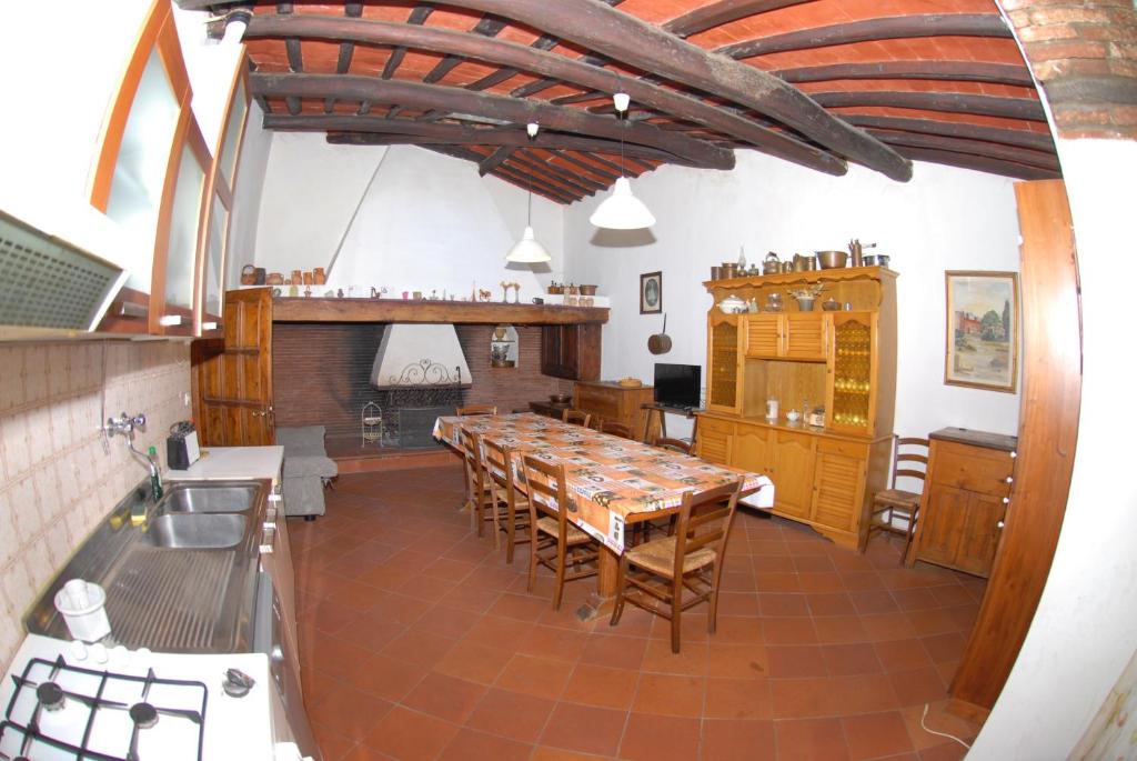 Kuchyň nebo kuchyňský kout v ubytování Agriturismo I Poggi