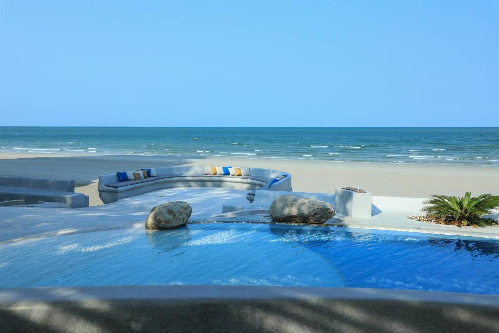 ホアヒンにあるKundala Beach Resort Hua Hinのギャラリーの写真
