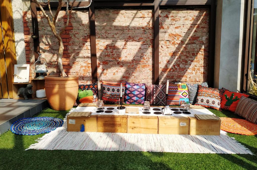 Area soggiorno di GOIN Old House & Bar