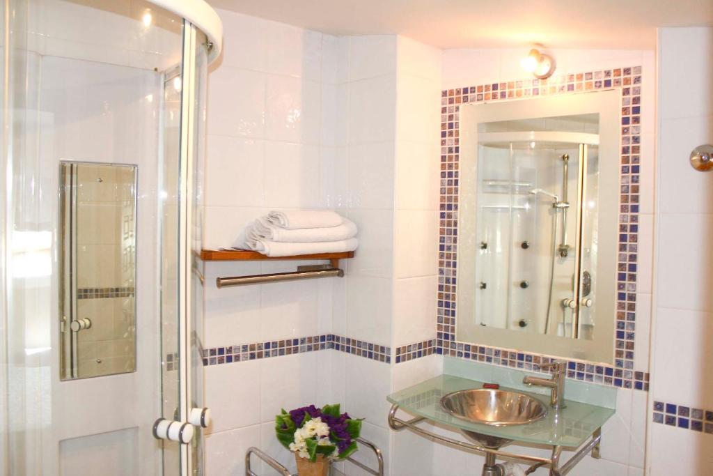 Koupelna v ubytování Hostal Alcántara