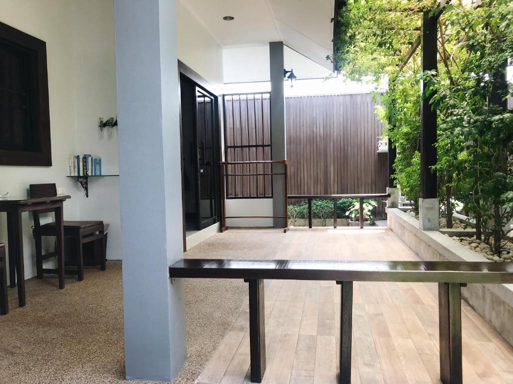 Balkón nebo terasa v ubytování The Nest Samui
