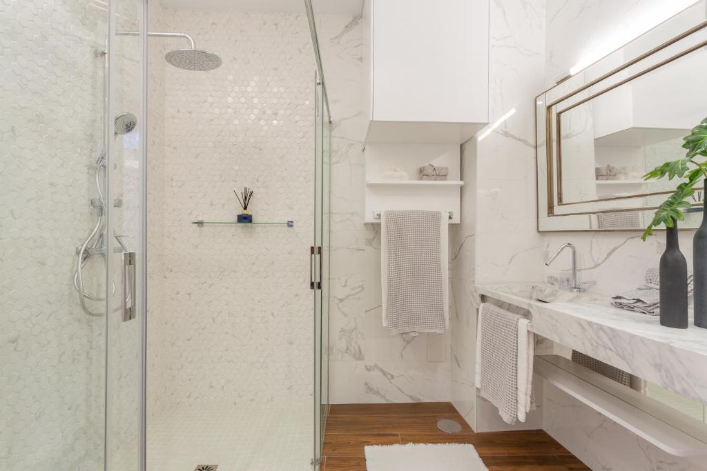 Bib Rambla Luxury Apartments - 16