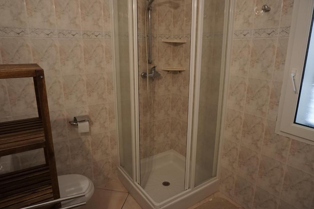 A bathroom at DELMAR