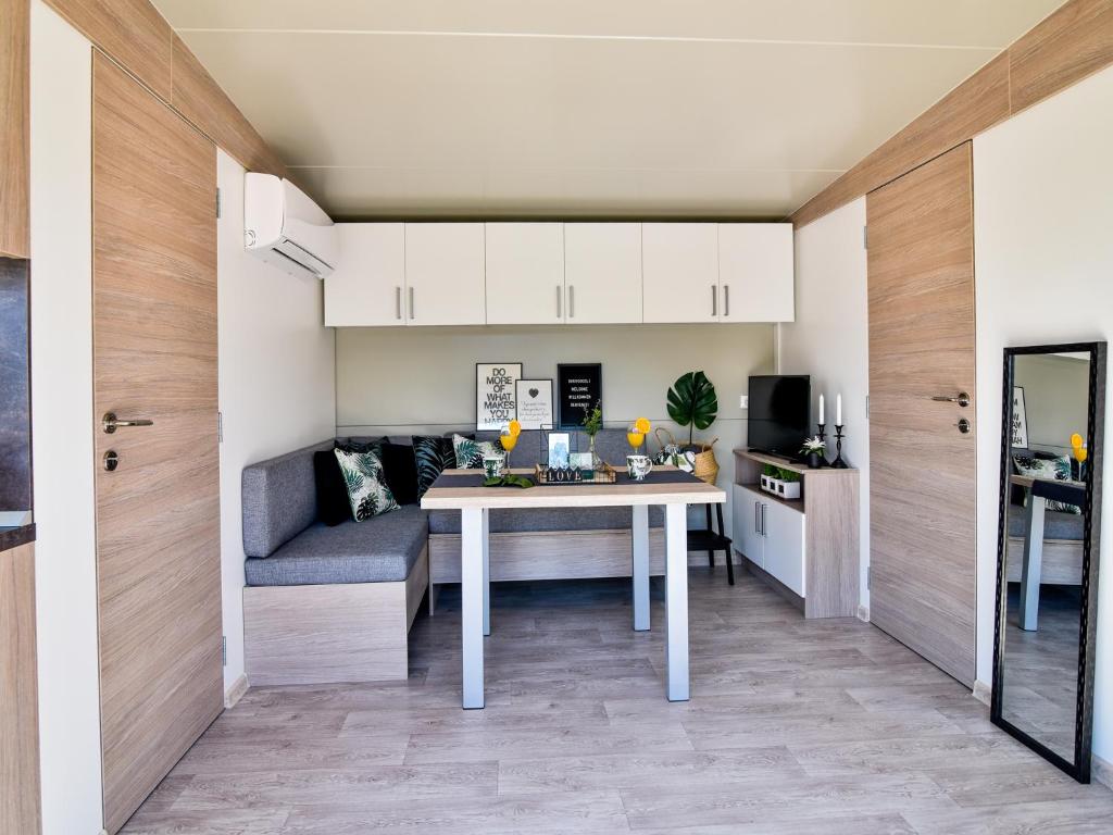Kuchyň nebo kuchyňský kout v ubytování Luxury mobile home Maro Biograd