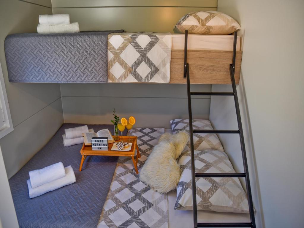 Postel nebo postele na pokoji v ubytování Luxury mobile home Maro Biograd