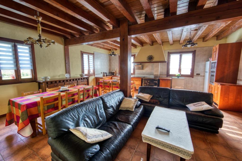 Homestay Landagarre, Azcoitia, Spain - Booking.com