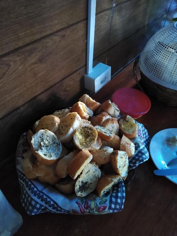 Jídlo v hostelu nebo okolí